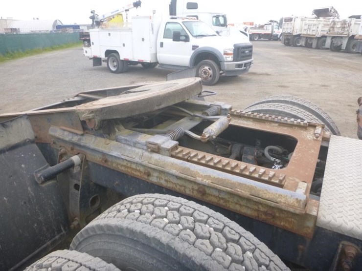 1990-international-9300-image-8