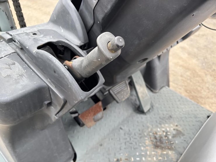 2005-nissan-mcpl02a25lv-image-20