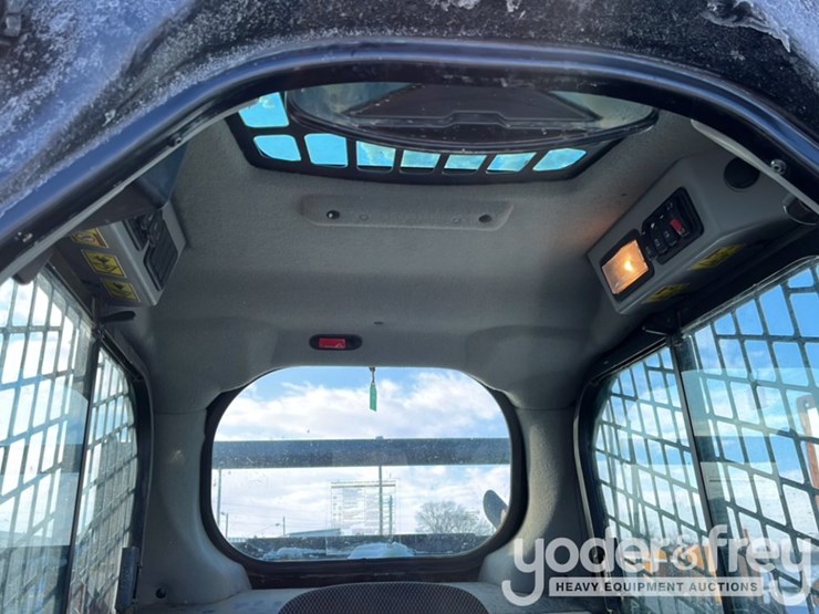 2023-caterpillar-259d3-image-23