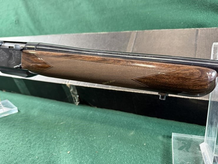 browning-safari-anniversary-edition-30-06-rifle-image-4