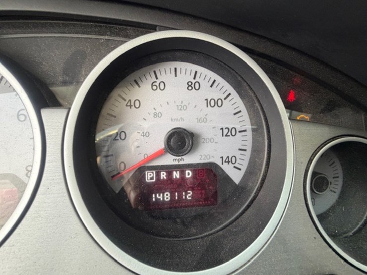 #31679-•-2012-vw-routan-image-55