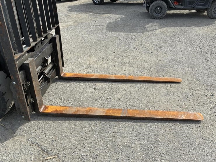 nissan-mug1f2a30jv-image-6