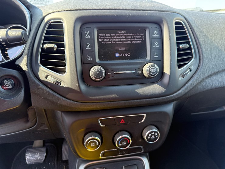 2018-jeep-compass-image-33