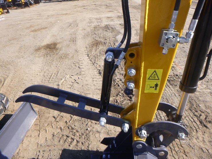 2025-agt-mx50r-hydraulic-excavator-image-12