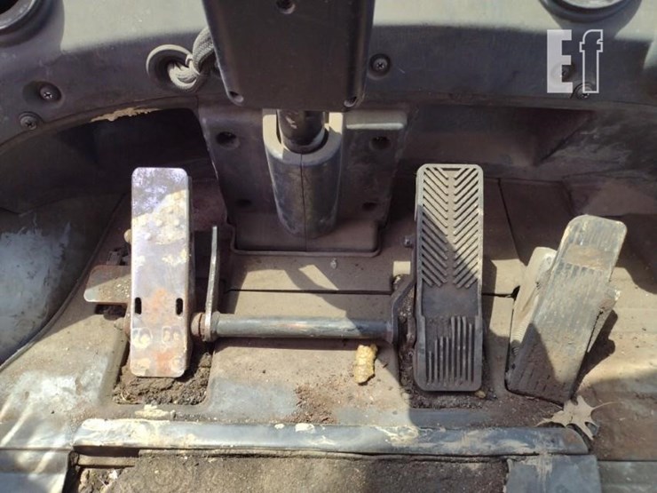 hyundai-110d-7e-image-7