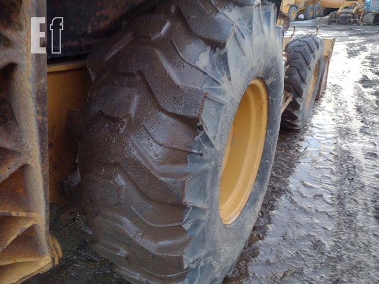 2005-caterpillar-420d-image-24