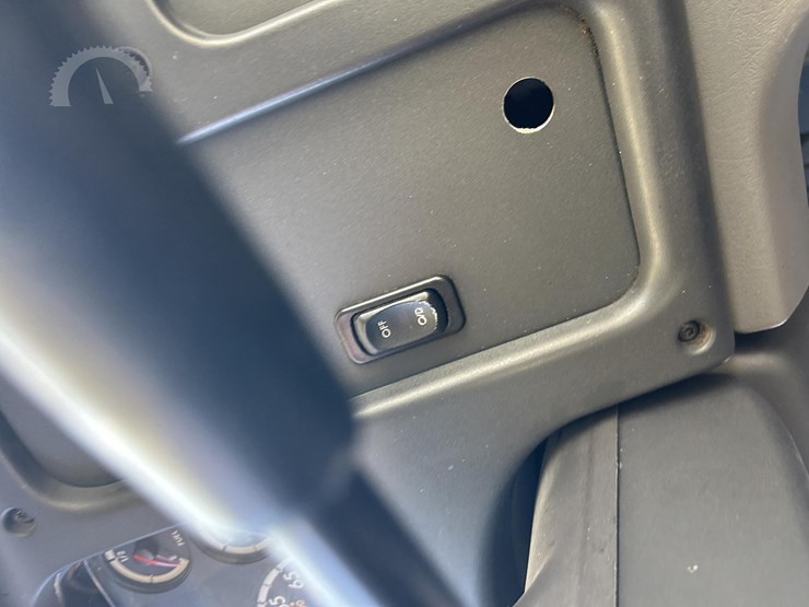 2007-freightliner-business-class-m2-106-image-59