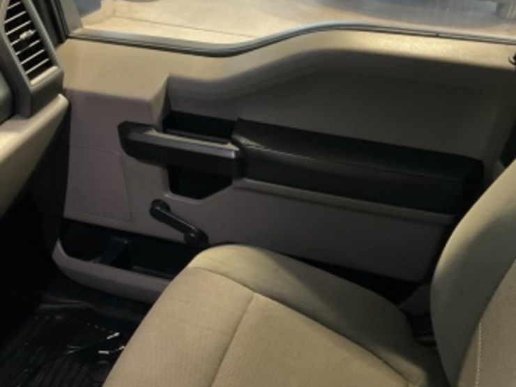 2017-ford-f550-image-23