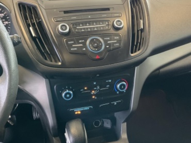 2017-ford-escape-image-19