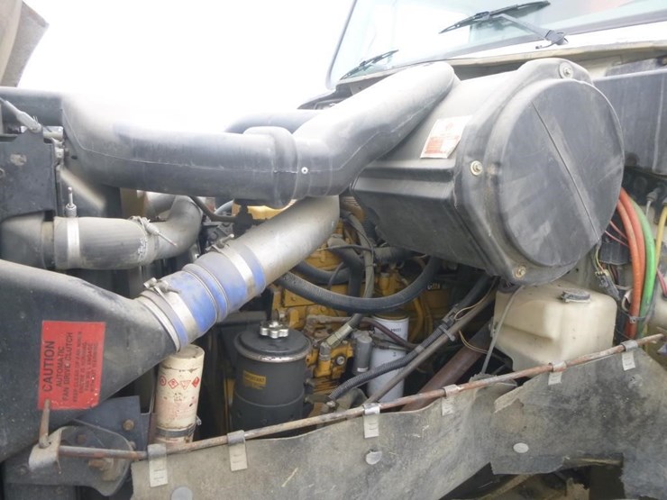 2002-international-2674-image-25