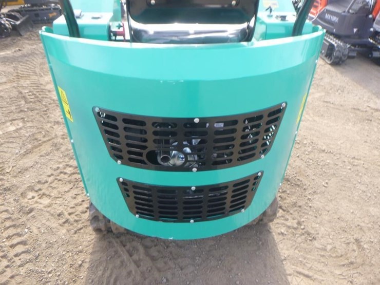 2025-agt-h15r-hydraulic-excavator-image-17