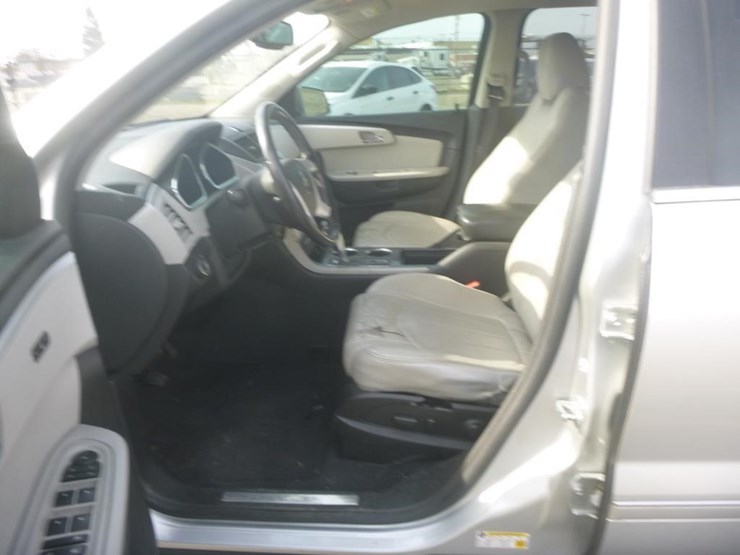 2012-chevrolet-traverse-image-7