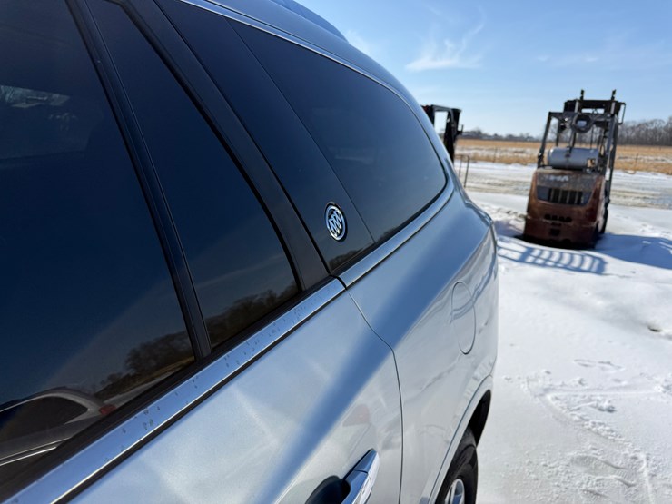 2015-buick-enclave-image-10