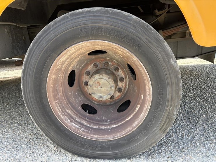 2009-ford-f550-image-5