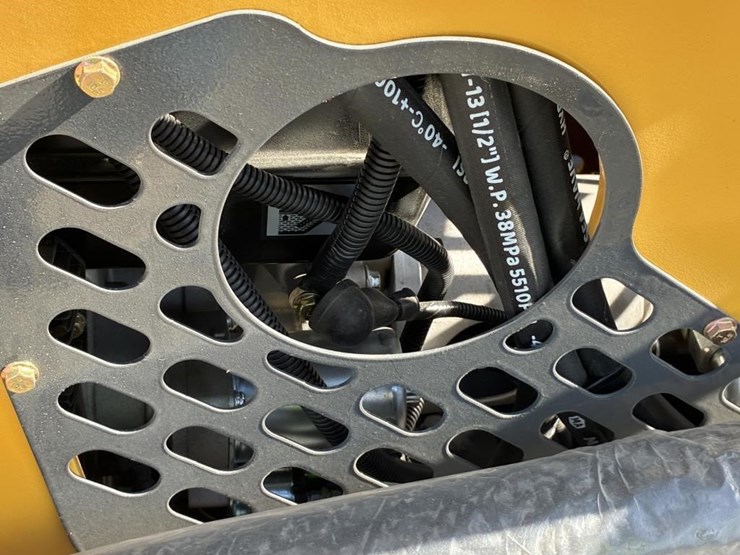 2025-sdlanch-sdll60-skid-steer-loader-image-10