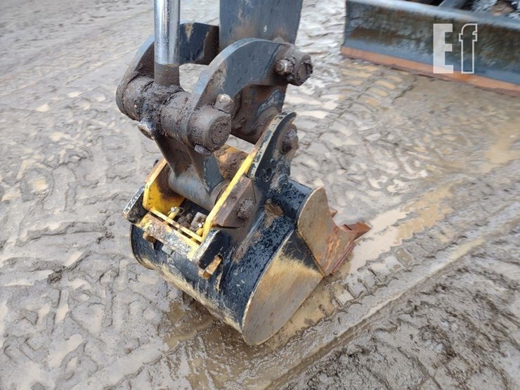 2023-deere-30g-image-17