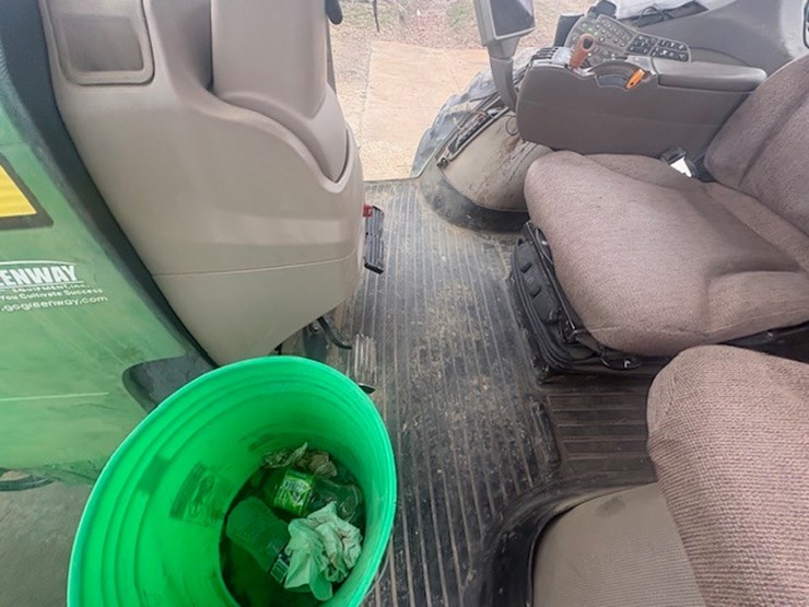 john-deere-8320r-image-59