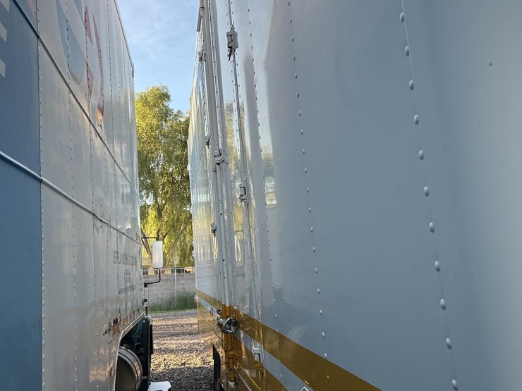 2001-international-4700-image-8