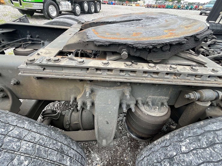 2018-freightliner-cascadia-evolution-t/a-truck-tractor-image-49