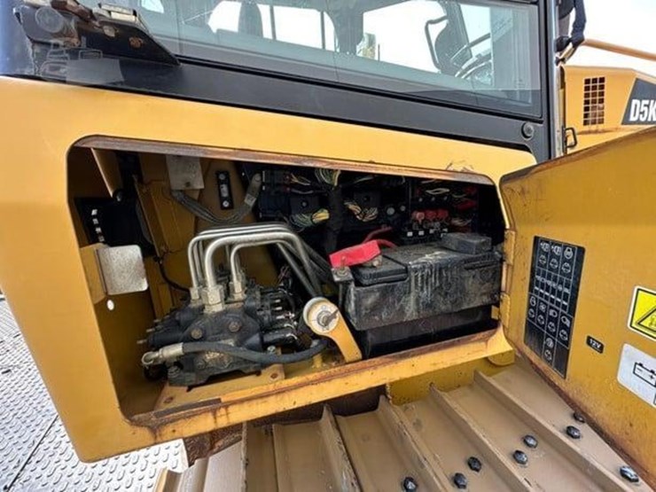 2013-caterpillar-d5k2-lgp-image-29