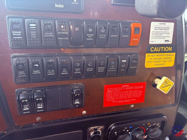 2021-western-star-4900ex-image-62