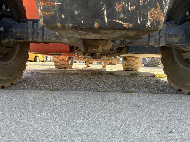 2015-jlg-g5-18a-image-13