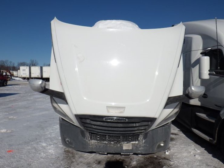 2020-freightliner-cascadia-126-image-22