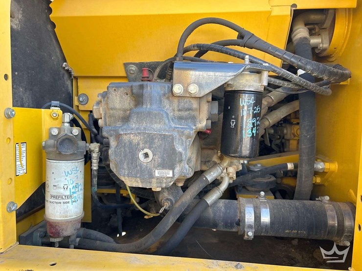 2011-komatsu-pc200-lc-8-image-10