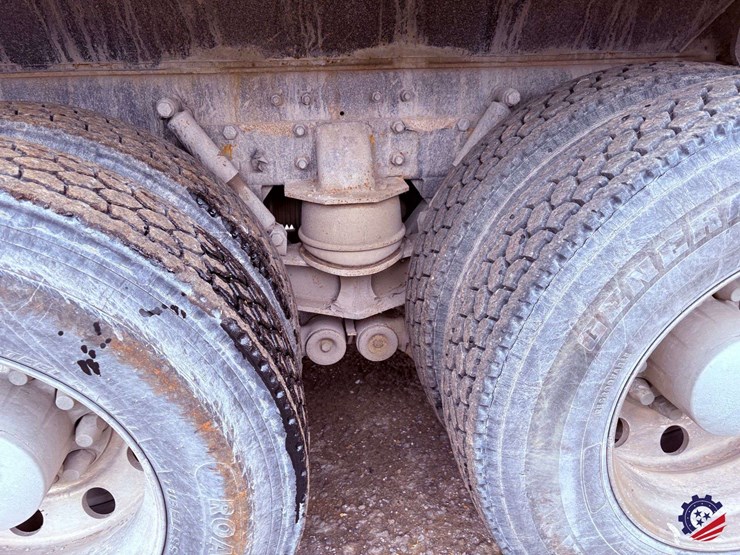 2016-kenworth-t800-image-13