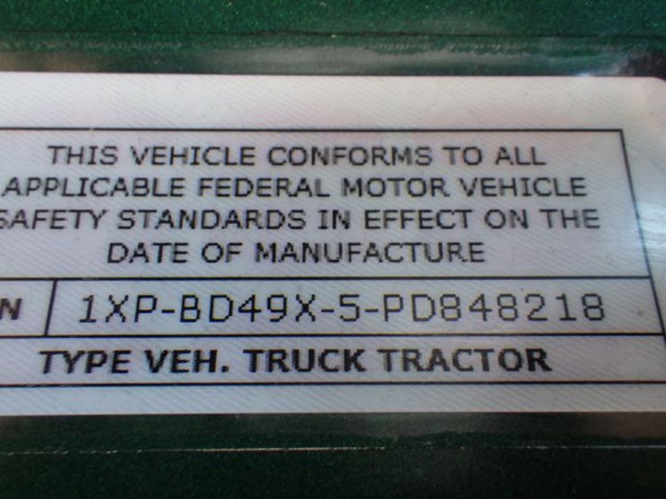 2023-peterbilt-579-image-24