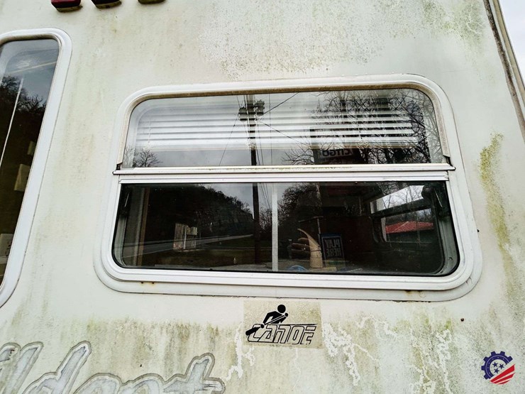 2003-forest-river-wildcat-28rk-t/a-camper-gooseneck-trailer-image-39