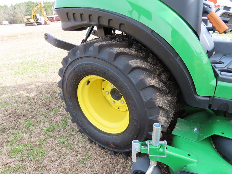 2025-john-deere-1025r-image-4