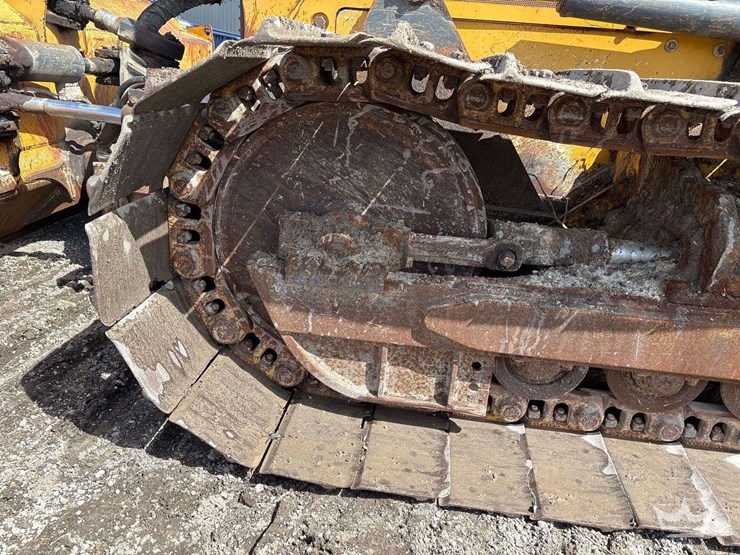 2014-deere-650k-image-29