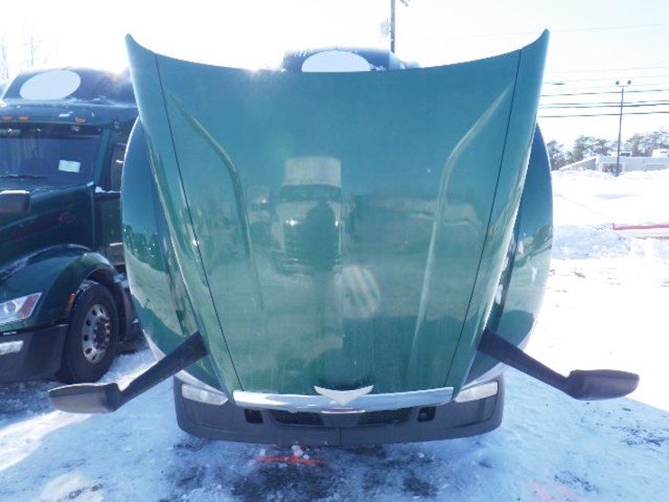 2023-peterbilt-579-image-27