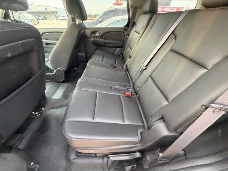 2012-chevrolet-tahoe-image-22