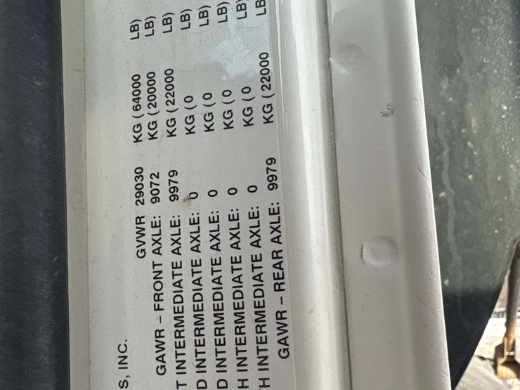 2017-mack-granite-gu713-image-55