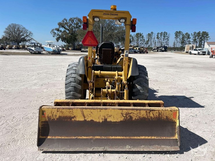 2005-deere-210le-image-19