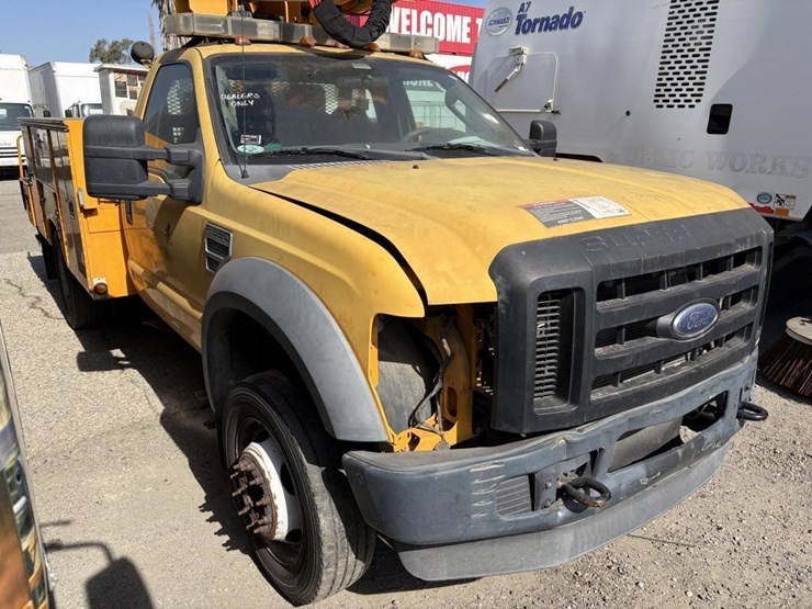 2009-ford-f550-image-2