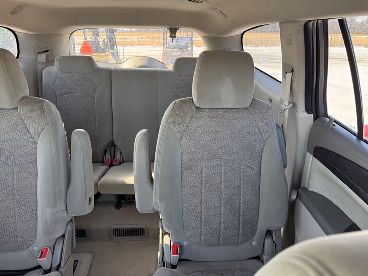 2015-buick-enclave-image-31