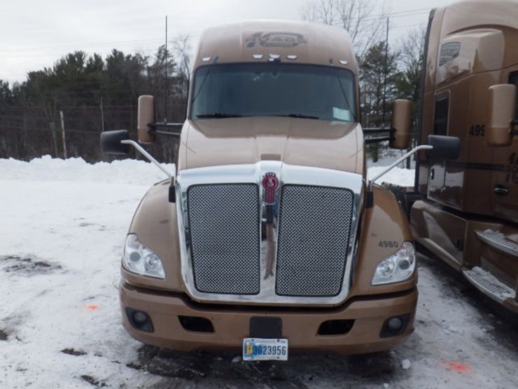 2022-kenworth-t680-image-2