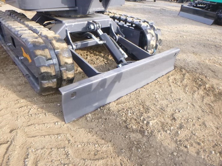 agt-mx12rx-hydraulic-excavator-image-16