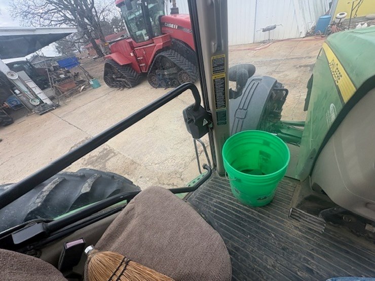 john-deere-8320r-image-76