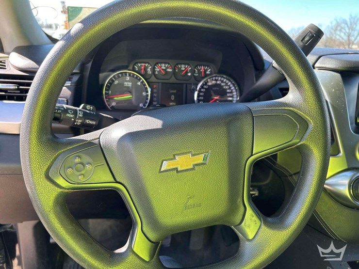 2016-chevrolet-tahoe-image-14