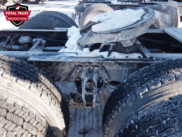 2019-peterbilt-579-image-5