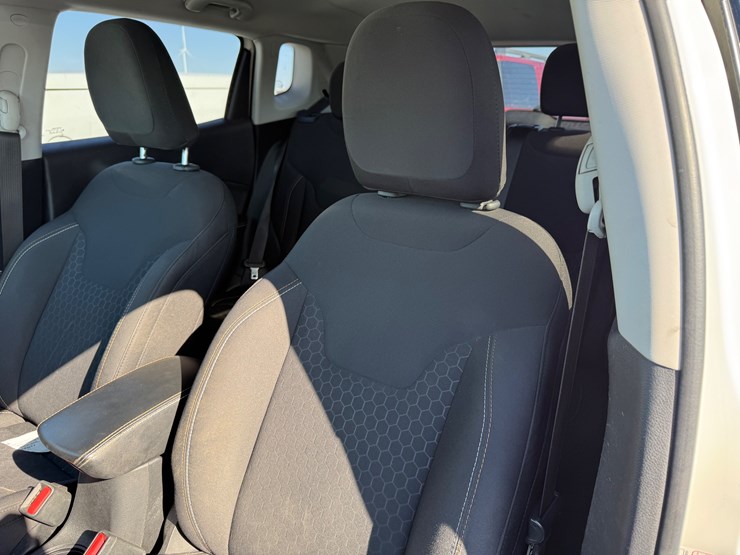 2018-jeep-compass-image-24