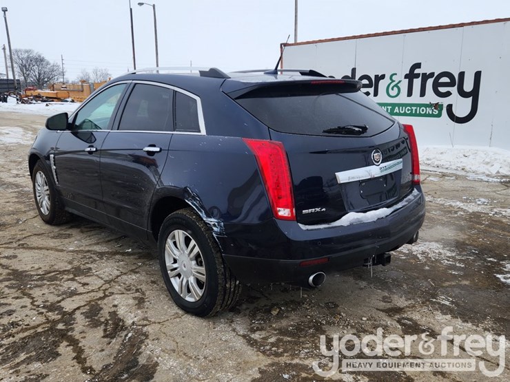 2011-cadillac-srx-image-4