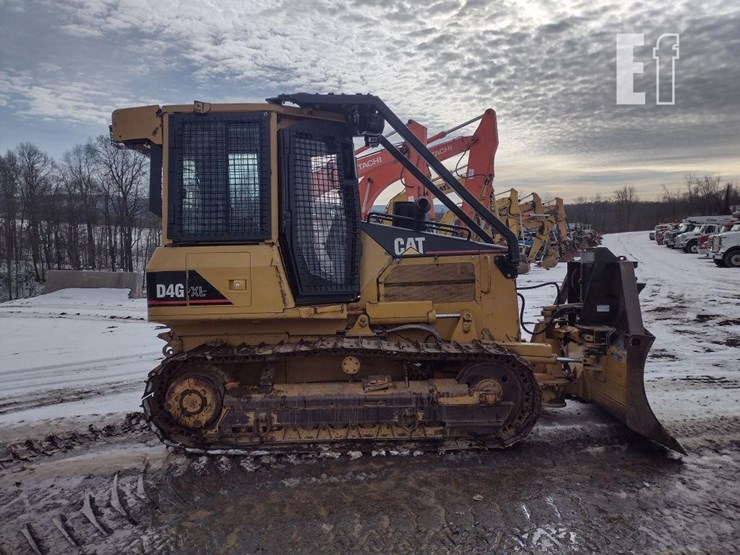 2005-caterpillar-d4g-xl-image-3