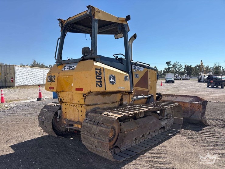 2014-deere-650k-image-36