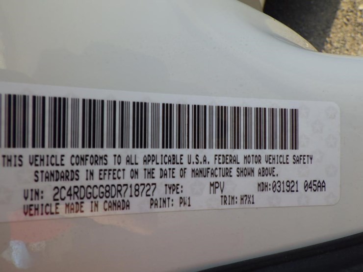 2013-dodge-grand-caravan-image-17