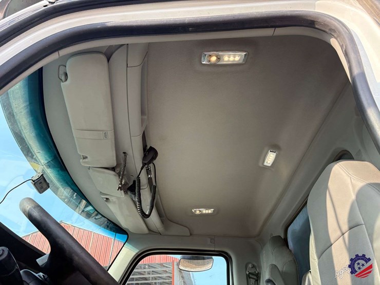 2019-kenworth-t880-image-52